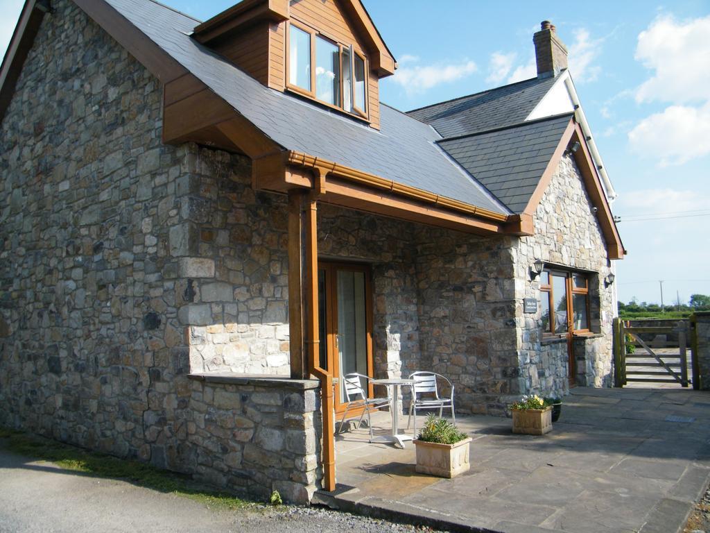 Ballas Farm Country Guest House Bridgend  Exterior photo