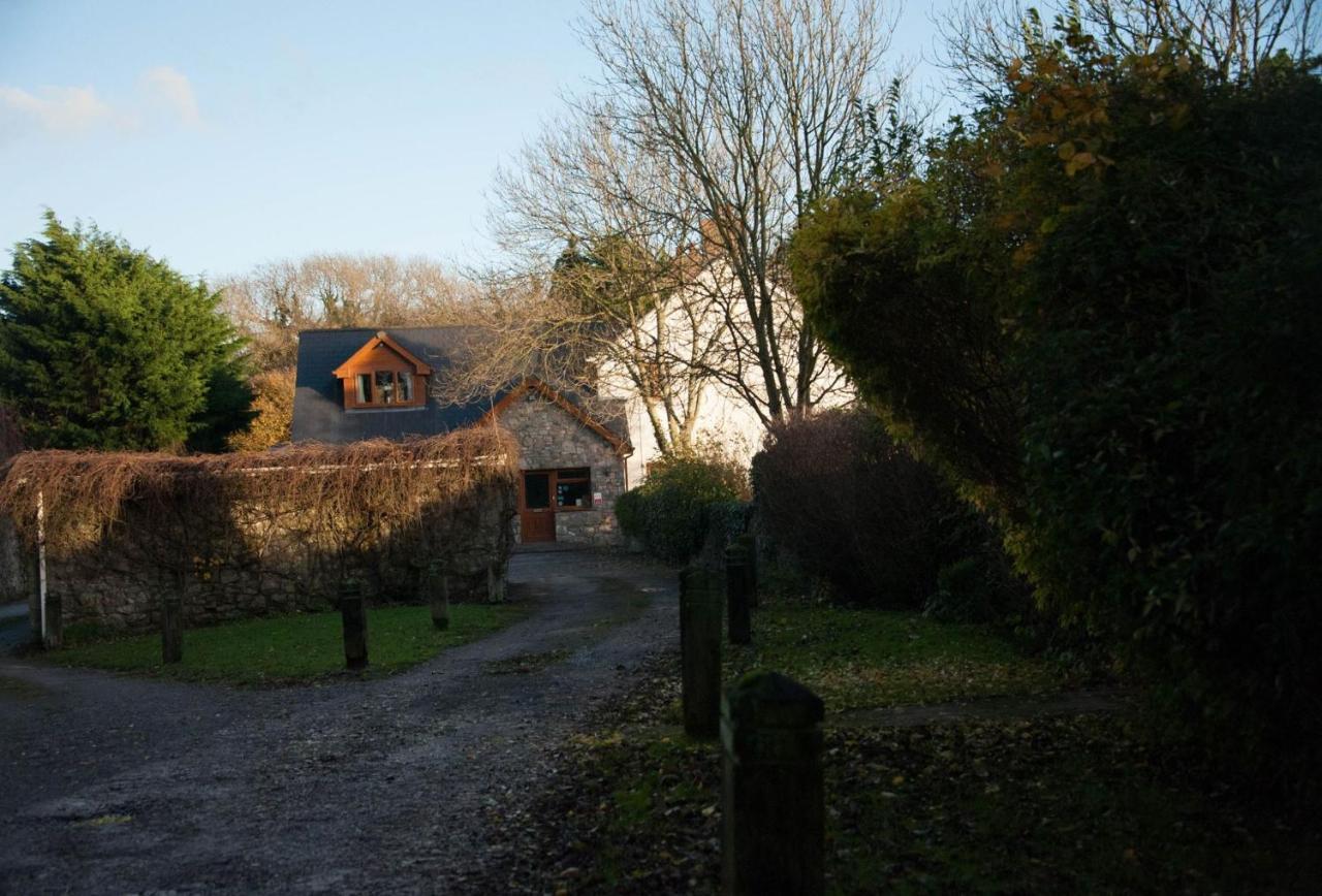 Ballas Farm Country Guest House Bridgend  Exterior photo